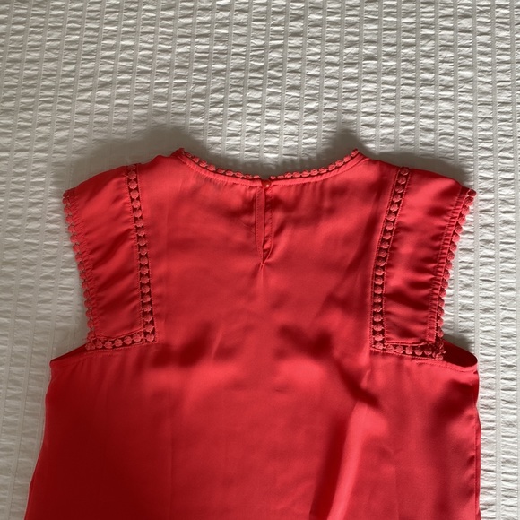 Bright Pink cap sleeve shirt - Picture 4 of 6